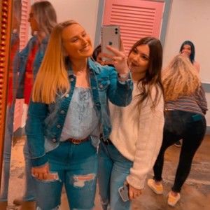 Meet your Posher, Mackenzie